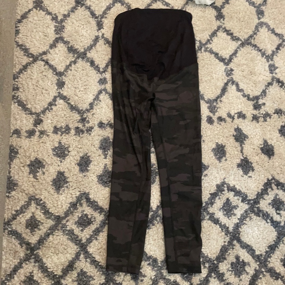 Camo maternity leggings